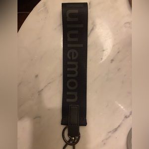 LULU LEMON KEYCHAIN !
